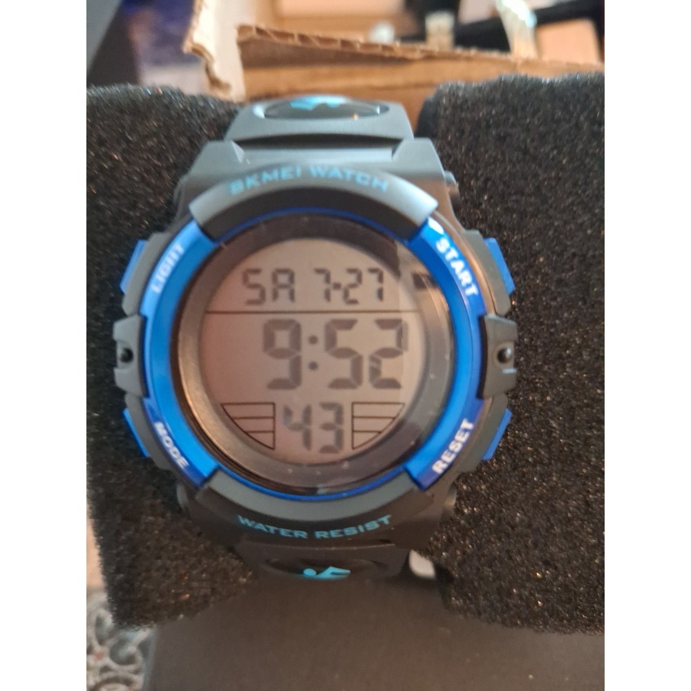 Boys/Mens SKMEI 1266 Digital Watch. 43mm, Date, LED Backlight,Alarm,water-resist